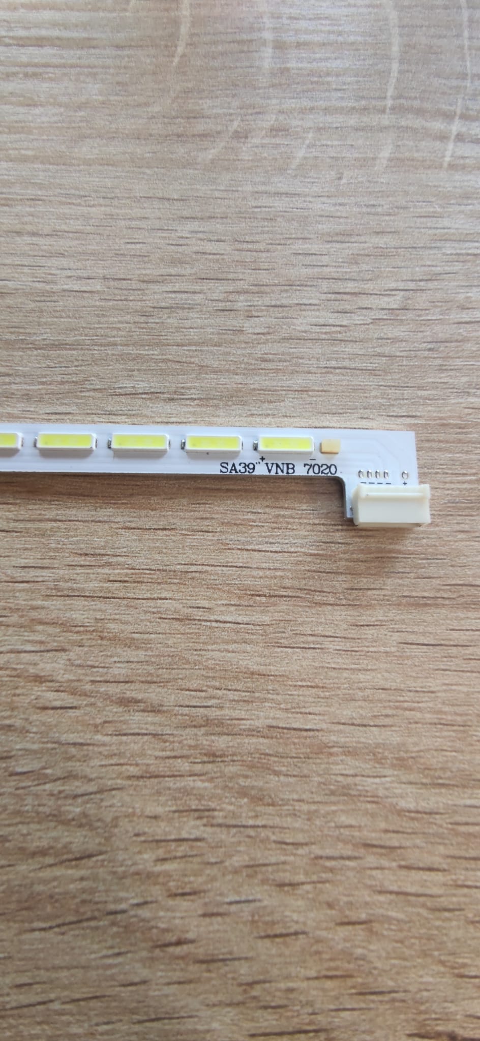 39"VNB 7020  PKG 56LED