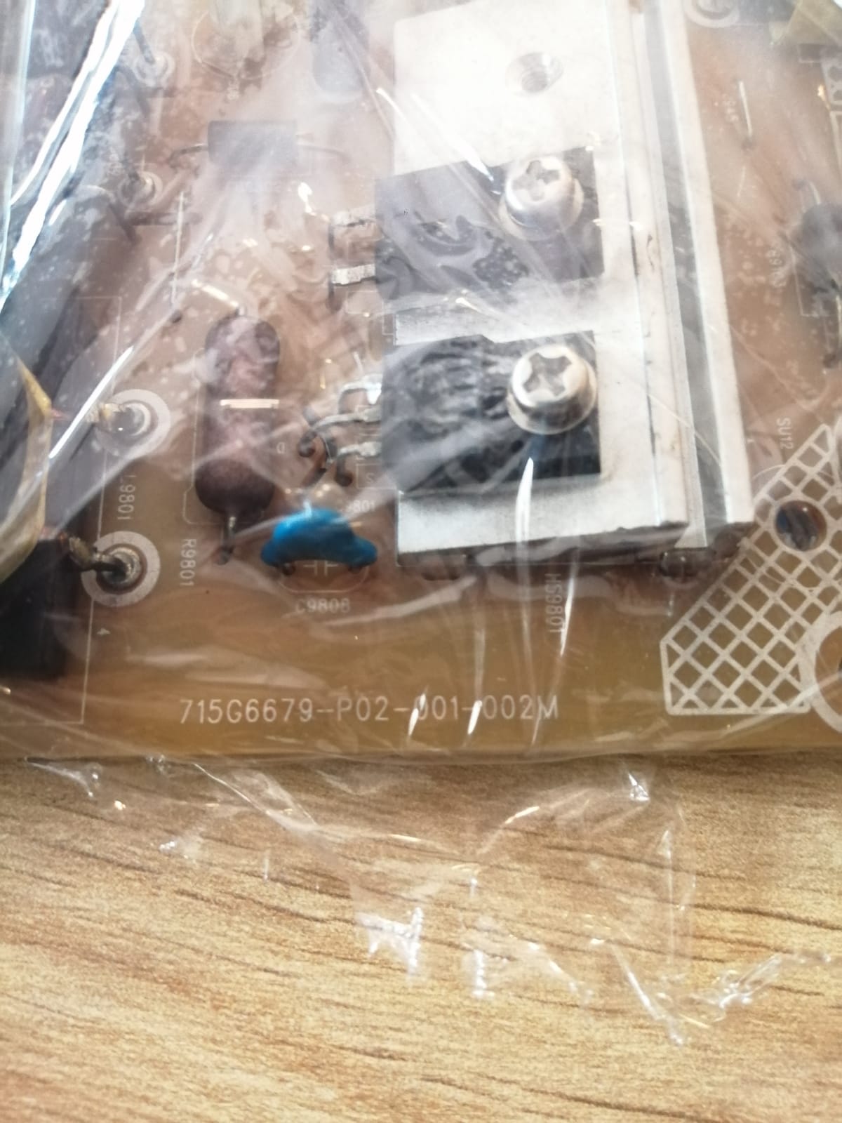 715G6679-P02-001-002M