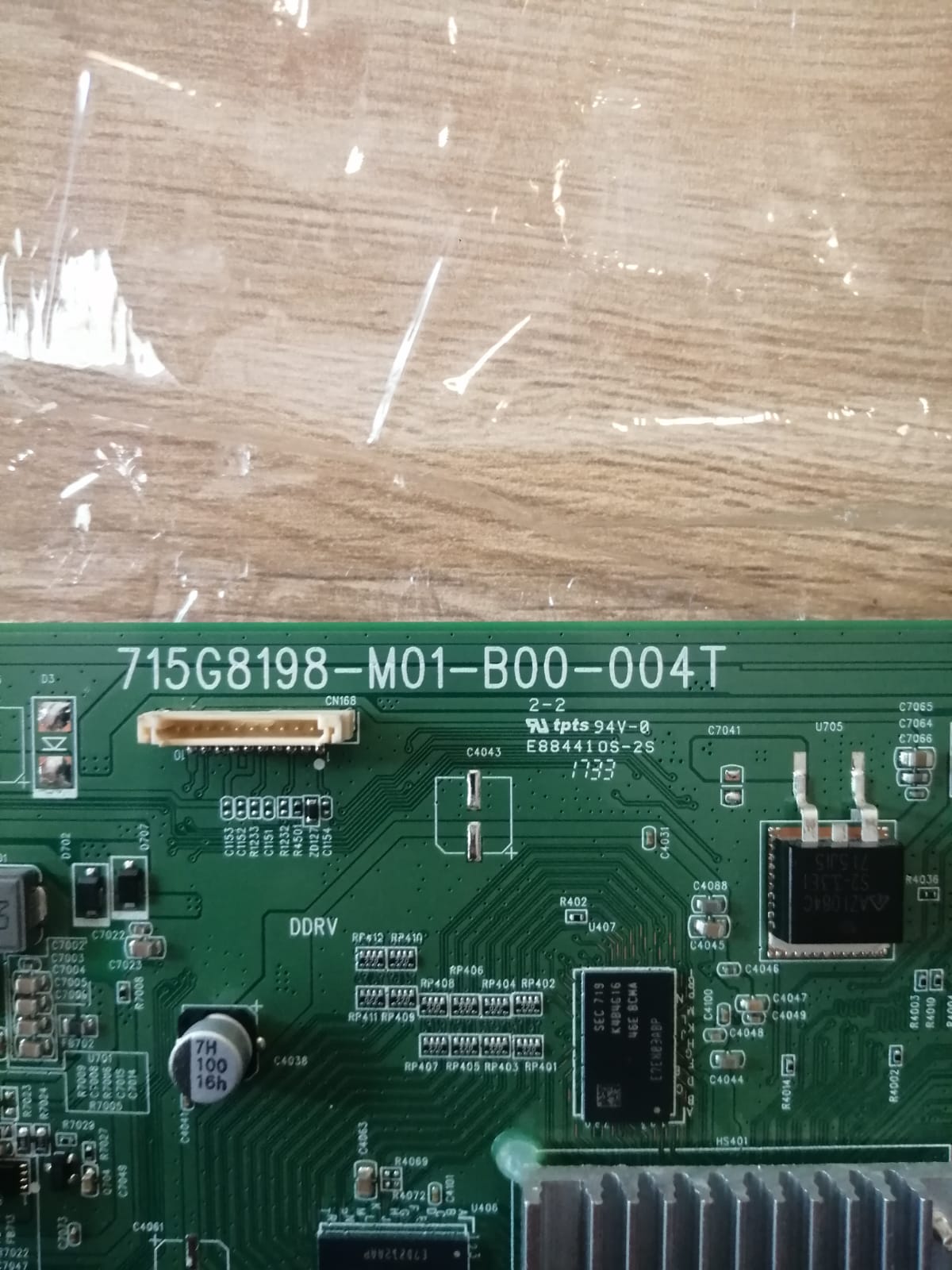 715G8198-M01-B00-004T ,49PFS5302