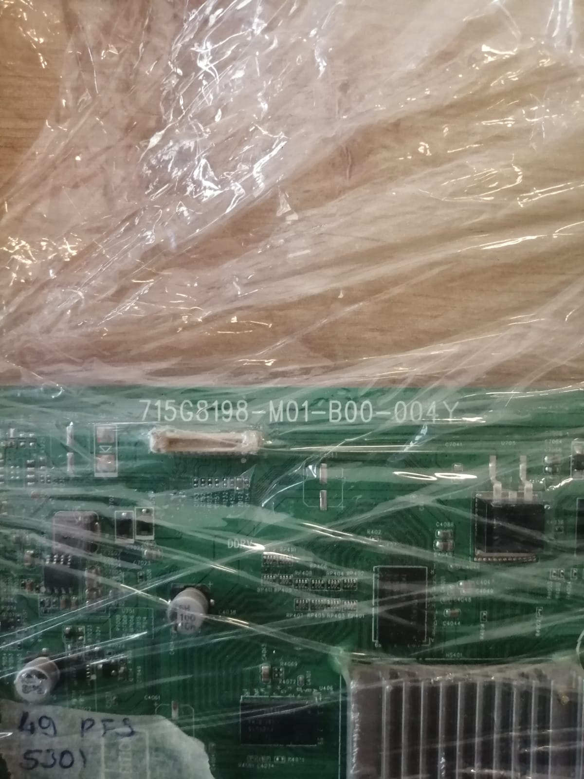 715G8198-M01-B00-004Y