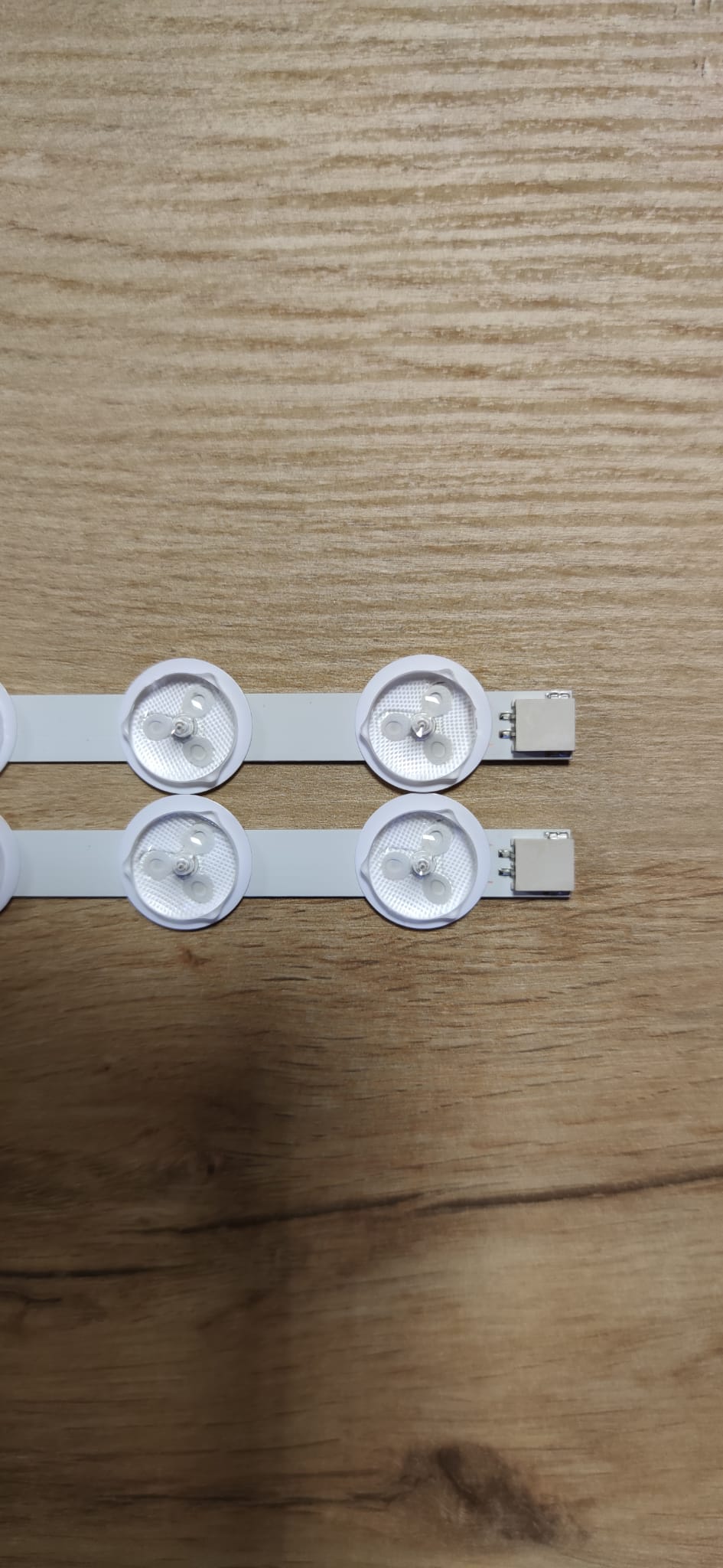 vestel 11 led 32R4020HA 32HA 5000/LD 32H4041S  32TH4020 32FX410H 32PH3125D Vestel 11 Led (57,5 CM)