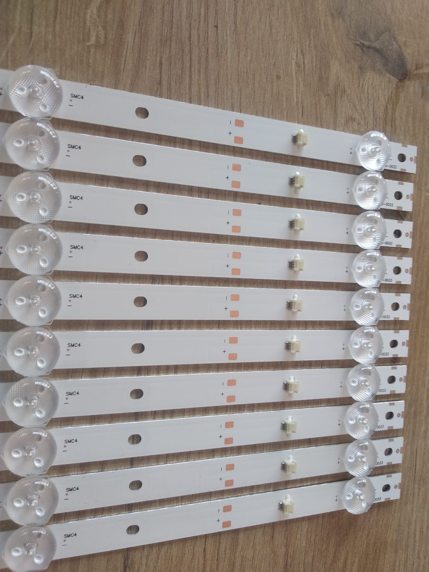 2 MODEL VAR OV55350 NM55350, OV55-9000,MR55850 CY55D05-ZC62AG-02, 303CY550033, CY-55DN-2W-33V-33MA, HV550QUB-F84