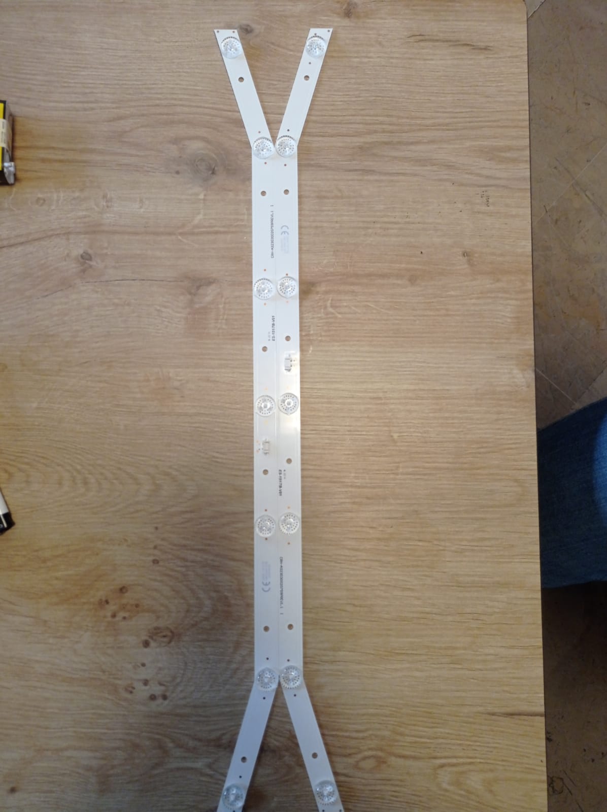 CRH-A323030020764F-REV1.0, A32L 5745 4B, A32L 5741, B32L 5711 5B, CRH-A323030020764F, RDL320HY BD0-D01, TV LED BAR