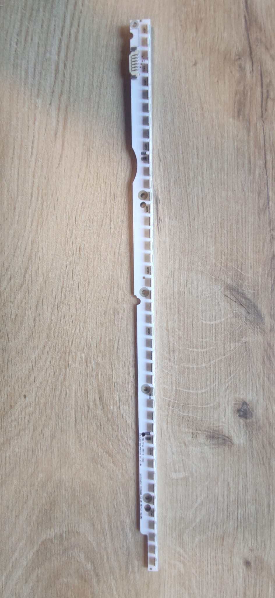 UE32ES5500, UE32ES6710S, UE32ES6100 2012SVS32 (40.7 CM)