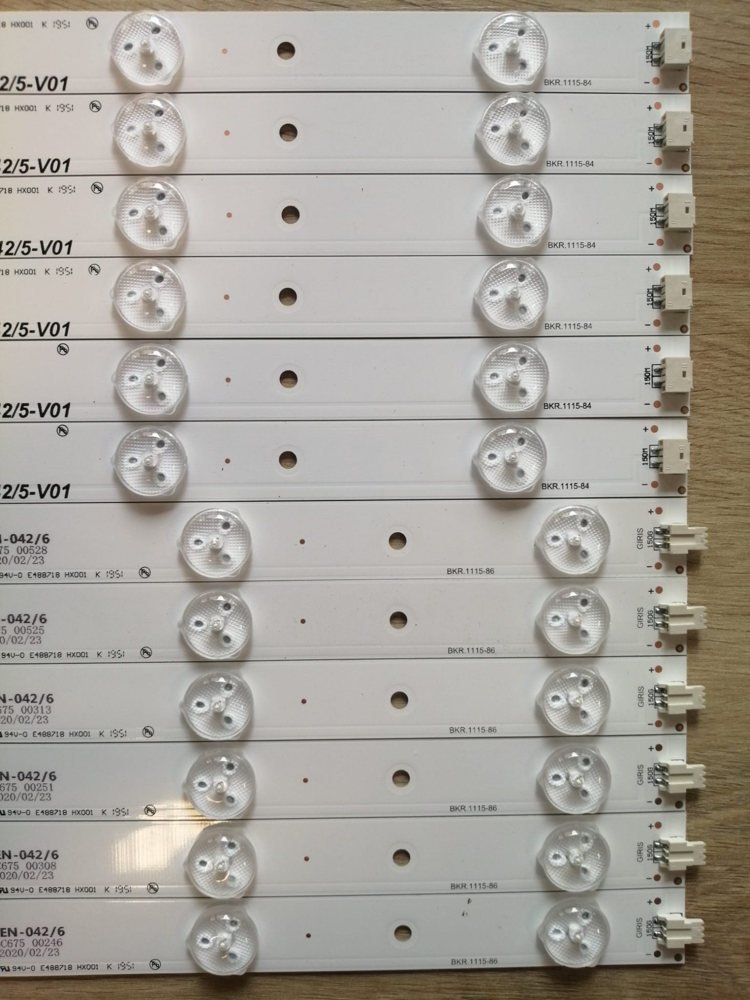 42PFL3208K  42PFL3018T  42PFL3008T
