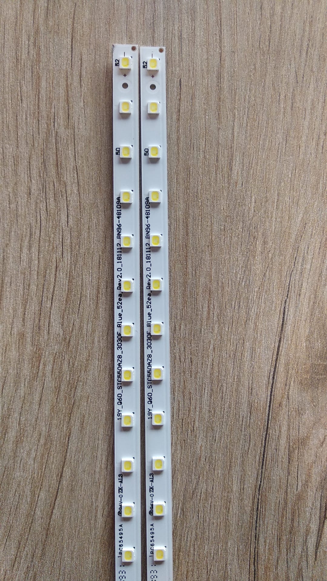 2 FARKLI ÜRÜN UE55TU8500U, QE55Q60RAT