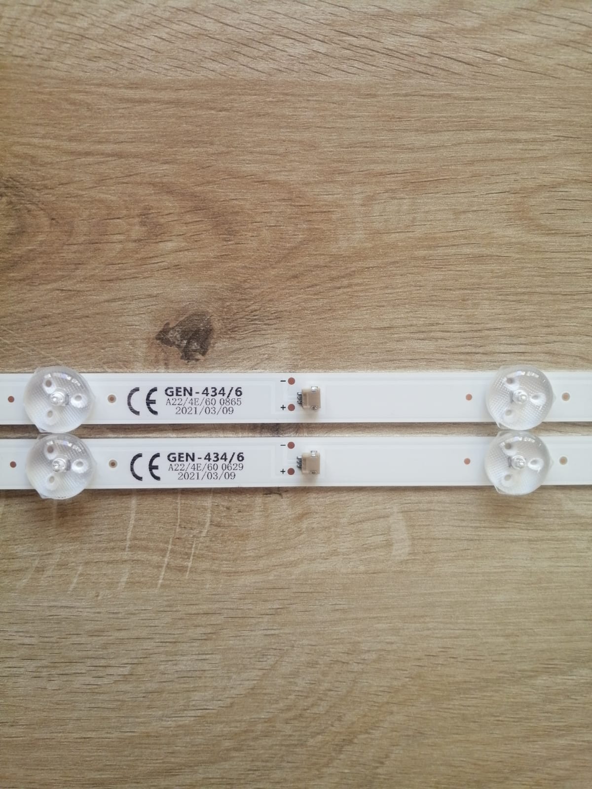 AWOX 32''  U3200STR PN:303KJ320044 KJ32D06-ZC22AG-09 