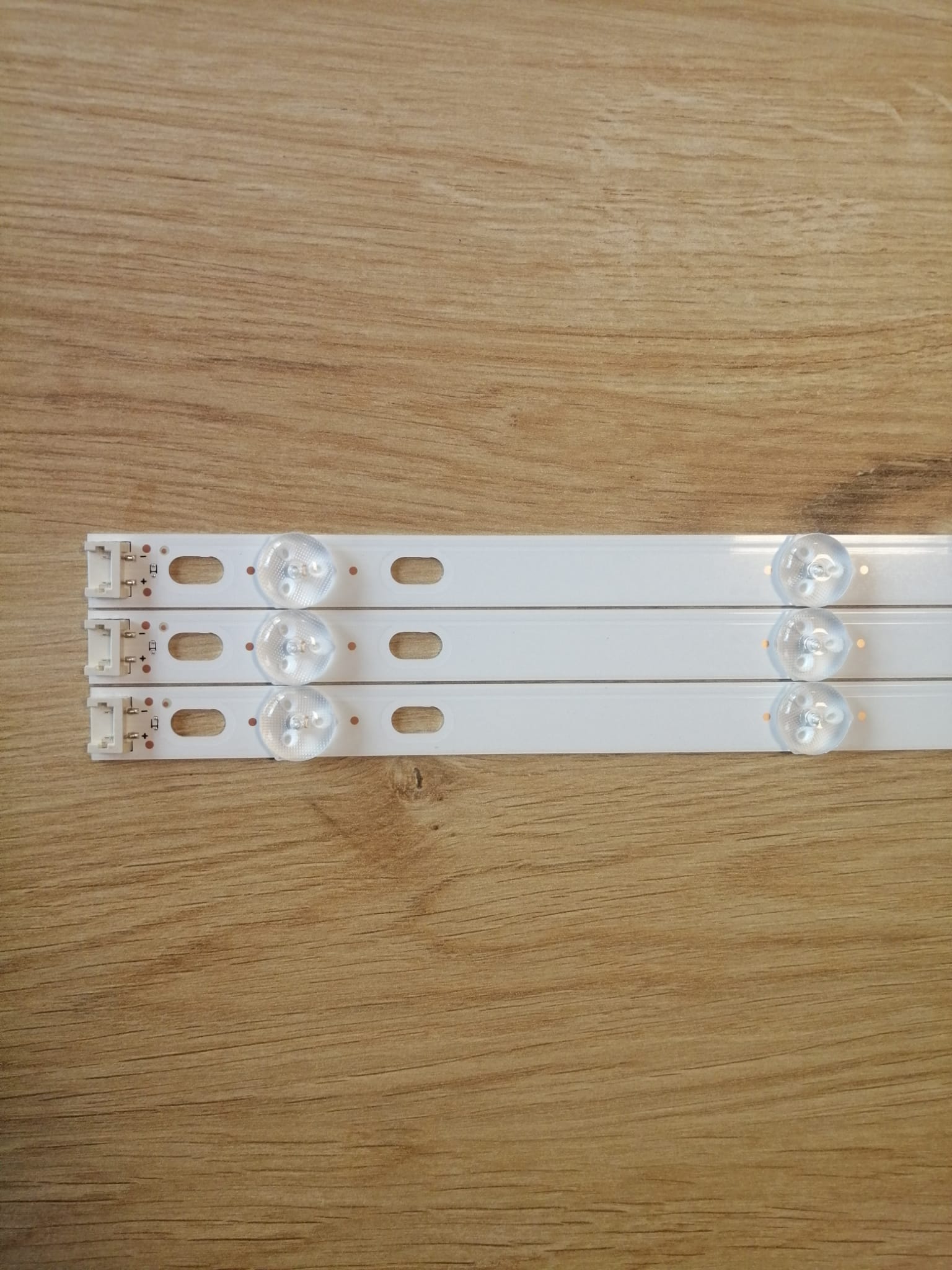 43UF6407, 43UH610V, 43UH610N