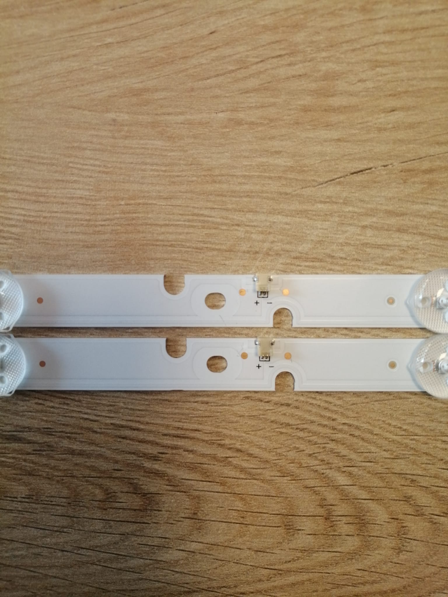 32PA200E ONVO OV32152 LED BAR , SABA SB32F100 LED BAR
